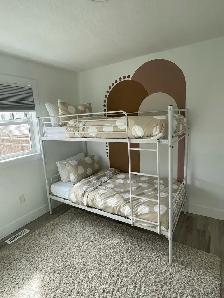 2 bedroom 1 bathroom Upper Suite - Photo 7