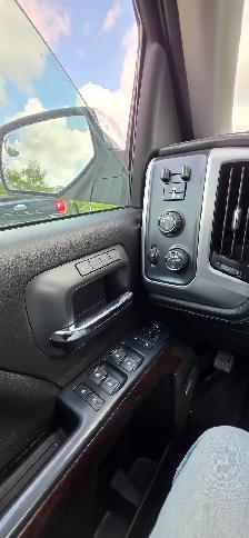 2018 GMC Sierra SLT 4X4 5.3L CREWCAB /EXCELLENT SHAPE/ - Photo 17