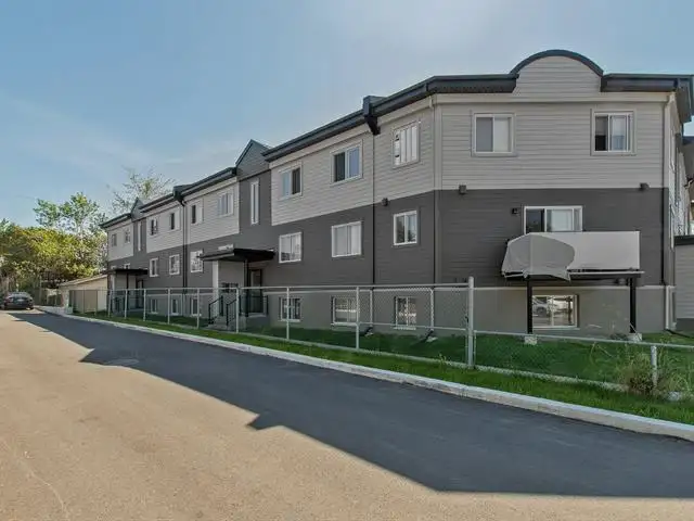Beau 4 1/2 à louer à Laval