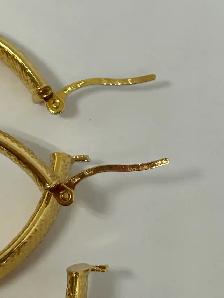 10k Textured, Diamond cut Hoop Earrings - Photo 5