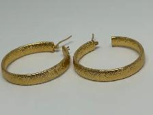 10k Textured, Diamond cut Hoop Earrings - Photo 6