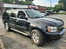 2012 Chev Suburban LT 4x4, 5.3L V8, comes with NEW ROCKERS!! - Photo 3