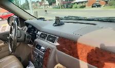 2012 Chev Suburban LT 4x4, 5.3L V8, comes with NEW ROCKERS!! - Photo 7