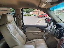 2012 Chev Suburban LT 4x4, 5.3L V8, comes with NEW ROCKERS!! - Photo 9