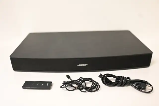 Bose Solo 10 SeriesTV Sound System w/ Remote, Power Cable TESTED