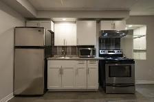 Downtown St Catherines, renovated 2-bedroom - Photo 4
