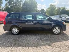 2017 Dodge Grand Caravan van - Photo 2