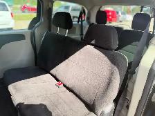 2017 Dodge Grand Caravan van - Photo 7