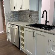 2 Bedroom 1 Bathroom Apartment in Abbotsford - Photo 3
