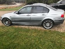 2005 BMW 325xi - Photo 4