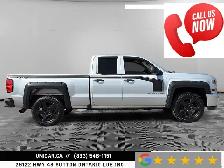 2017 Chevrolet Silverado 1500 Custom / 5.3L V8 / 4WD / Double Ca - Photo 10