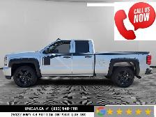 2017 Chevrolet Silverado 1500 Custom / 5.3L V8 / 4WD / Double Ca - Photo 11