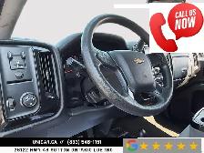 2017 Chevrolet Silverado 1500 Custom / 5.3L V8 / 4WD / Double Ca - Photo 21