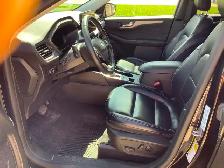 2023 Ford Escape Platinum 4 Door AWD - Photo 9