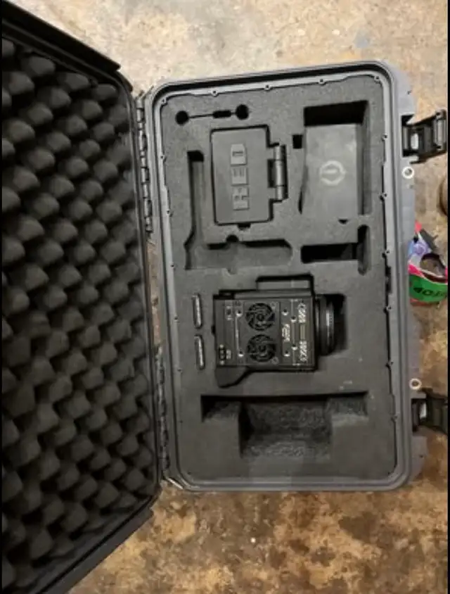 DSMC2 R3D Raven Cinema Camera