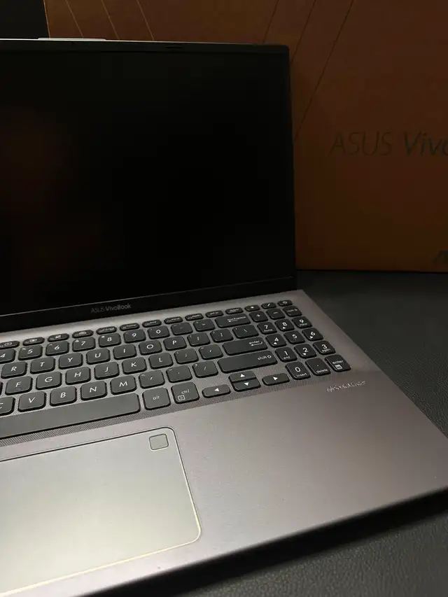 Selling Asus Vivobook 15 Inch Latpop