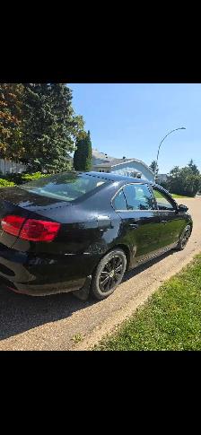 2013 VW JETTA - 2.0 L - 4 DOOR SEDAN FOR SALE - Photo 5