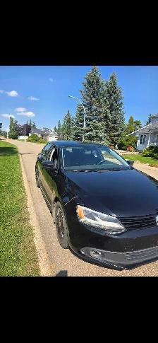2013 VW JETTA - 2.0 L - 4 DOOR SEDAN FOR SALE - Photo 6