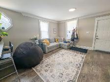 32 Garnet St, St. Catharines - 2 Bedroom Main Unit - Photo 2