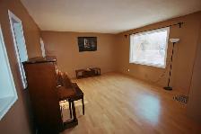 Room for Rent Near U of A - Photo 4