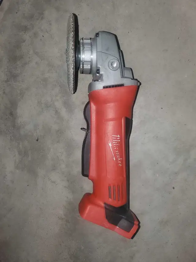Milwaukee M18 cordless tool & batteries