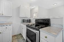 Strathmore Rental - 3 Bedroom, 2 full Bath Open concept Bangalow - Photo 13