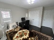 Oakville - Room for rent - Photo 3
