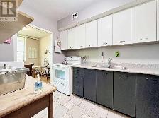 Room for Rent close to University of Toronto,Centennial College - Photo 4