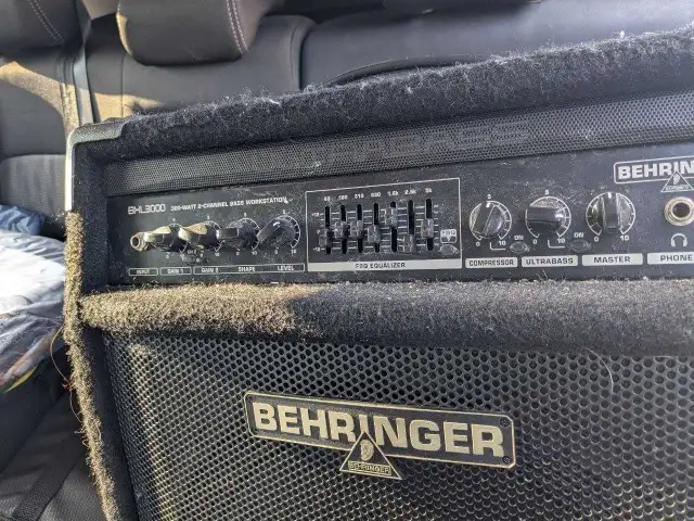 Behringer BXL3000 Bass Amp