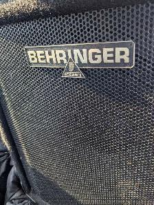 Behringer BXL3000 Bass Amp - Photo 2