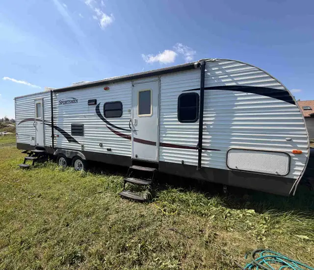 2010 Sportsman Bunk Room Model