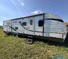 2010 Sportsman Bunk Room Model