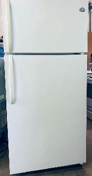 Westinghouse 18 cu Fridge,