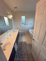 4 Bedroom House For Rent Near Middlefield rd & Highglen Avenue - Photo 2