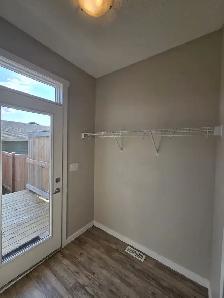 MODERN 4-BR, 3.5 Bath, Double Garage‼️ FOR RENT - Photo 10