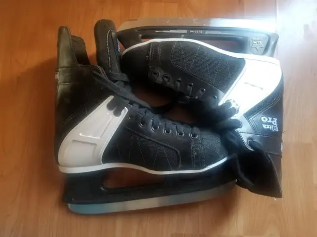 CCM Ultra Pro SL2500 Ice Hockey Skates size 7 Like New