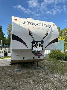 2012 Flagstaff 5th Wheel