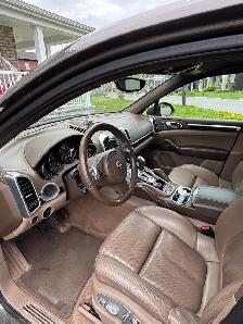 CLEAN PORSCHE CAYENNE FOR SALE - Photo 7