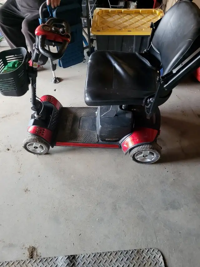 electric scooter (wheelchair)