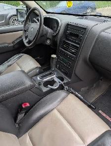 Ford Explorer Sport Trac - Photo 5