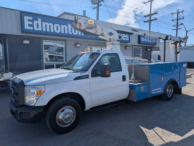 2016 FORD F-350 XL REG CAB 10' SERVICE BODY 29' ALTEC MANLIFT