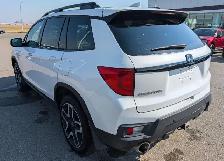 2023 Honda Passport TOURING AWD - Photo 3