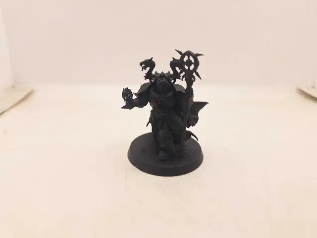 Warhammer 40k Chaos Space Marine Sorcerer Primed Black
