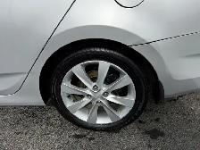 2012 Hyundai Accent GLS - Photo 9
