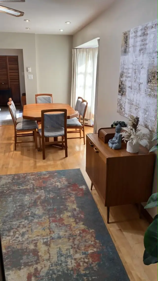 Mid century. TEAK TECK. Ensemble salle à manger. Table   2 rallo