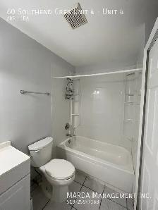 SPACIOUS 2 BED/1BATH UNIT AT SOUTHEND MEWS IN CHATHAM   HYDRO - Photo 11