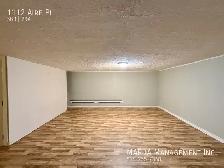 SPACIOUS 3 BED/2 BATH HOME IN RIVERSIDE   HYDRO & WATER! - Photo 16