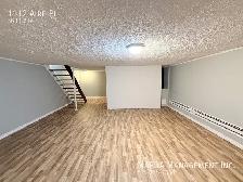 SPACIOUS 3 BED/2 BATH HOME IN RIVERSIDE   HYDRO & WATER! - Photo 17