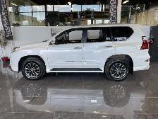 2017 Lexus GX 460 - Photo 4
