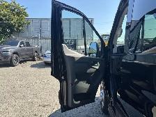 2025 Ford Transit T-350 XL AWD 15 Passenger Medium Roof 148wb - Photo 11
